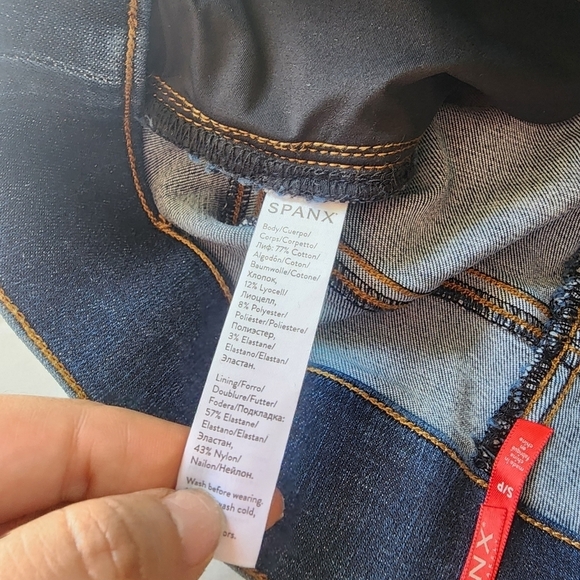 🌸 NEW Spanx | Spanx Mid-Rise Crop Flare Jeans size S - Picture 6 of 13